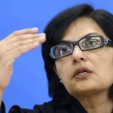 L'Alliance mondiale du vaccin (GAVI) dirigée par la Pakistanaise Sania Nishtar estime que huit millions de personnes pourraient être menacées dans les pays en développement sans le soutien américain (archives). KEYSTONE/MARTIAL TREZZINI